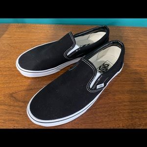 Black Vans Slip-On